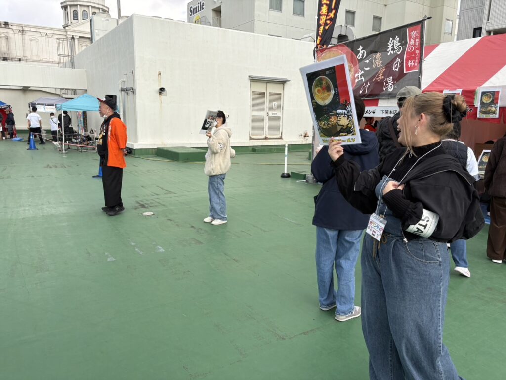 東亜大学　セット 第2回しものせきラーメンコレクションに大学祭実行委員会が参加しま